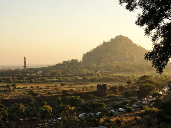 Chand Minar and the hill fortress of Daulatabad (Devagiri)