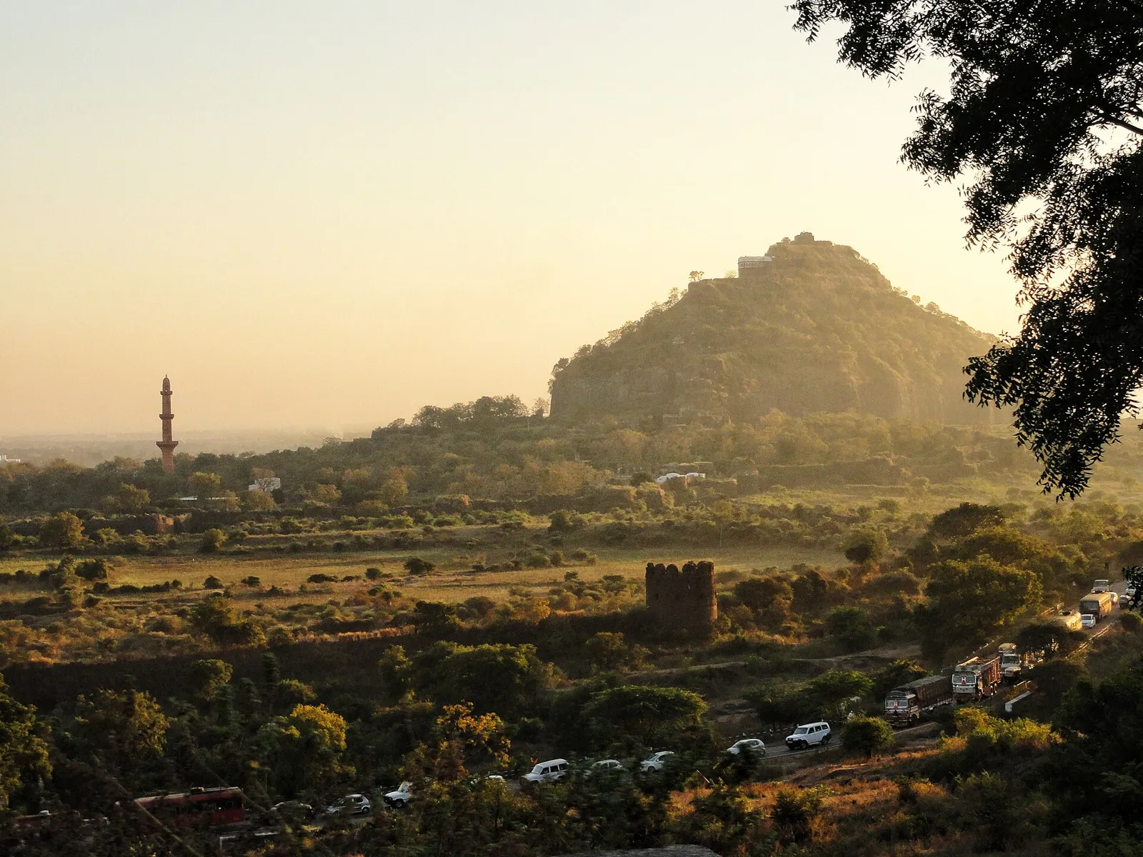 Chand Minar and the hill fortress of Daulatabad (Devagiri)