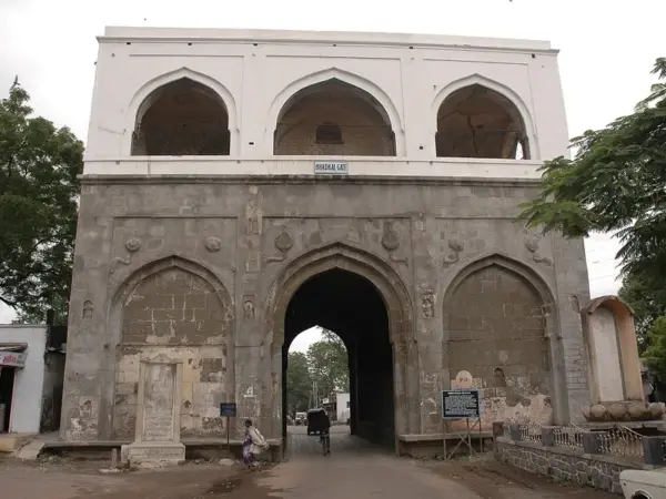 Bhadkal Gate, built by Malik Ambar in 1612