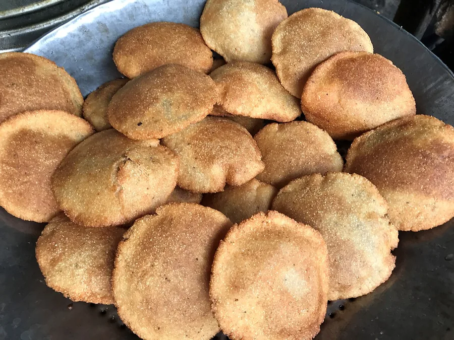 A plate of fried kachoris