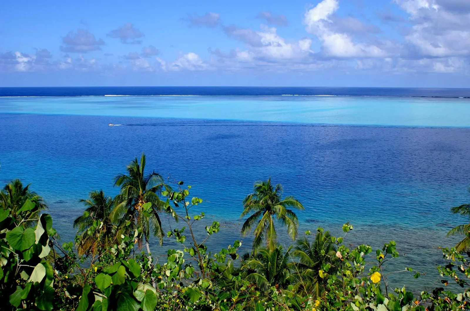 Turquoise lagoon at Avea Bay on Huahine Iti
