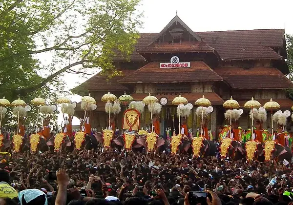 Thrissur Pooram, Kerala